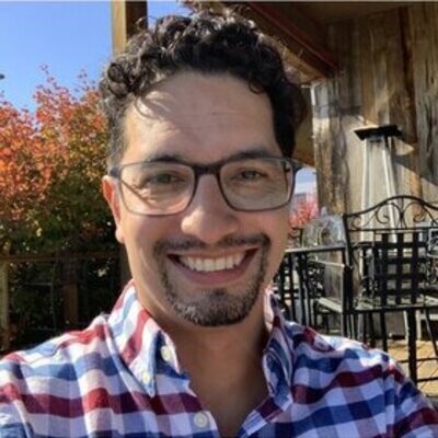 Roman Vasquez, LICSW, Clinical Therapist